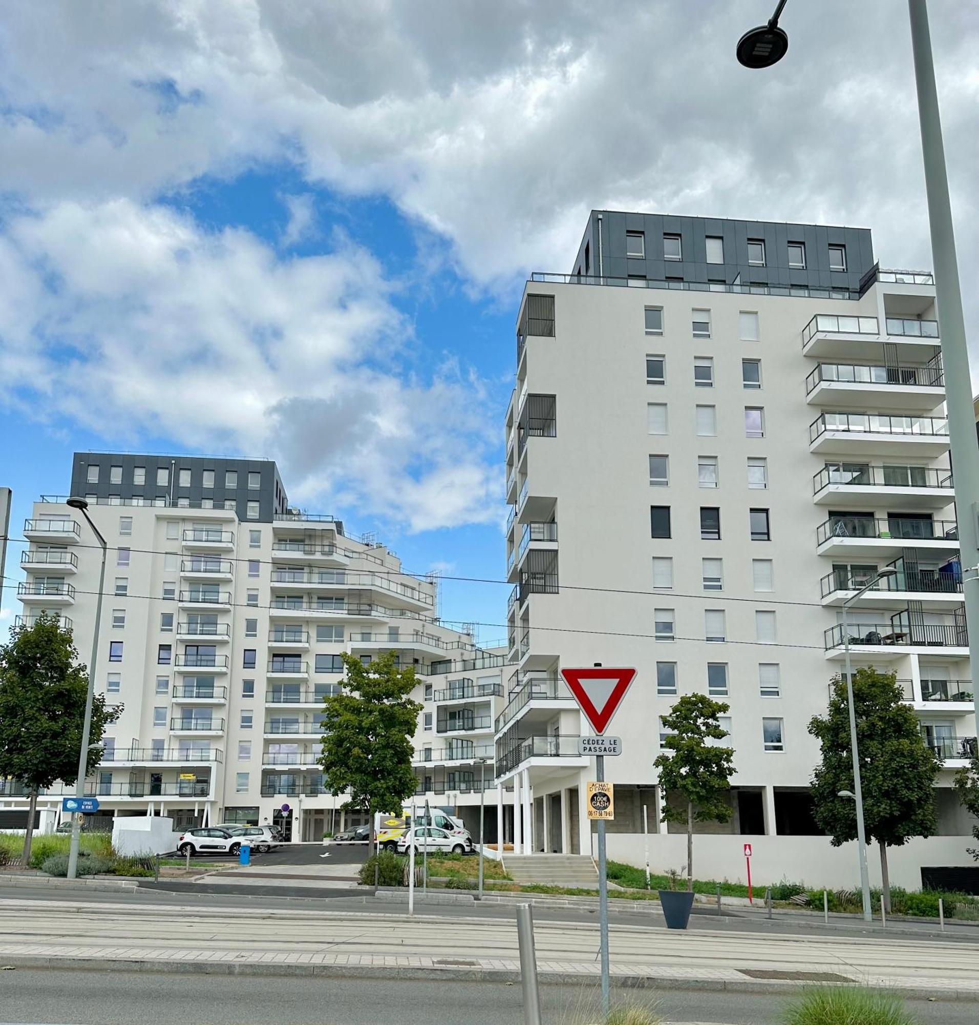 Agreable 2 Pieces Avec Balcon Et Parking Transports By Immo Kit Bnb Sarcelles Εξωτερικό φωτογραφία